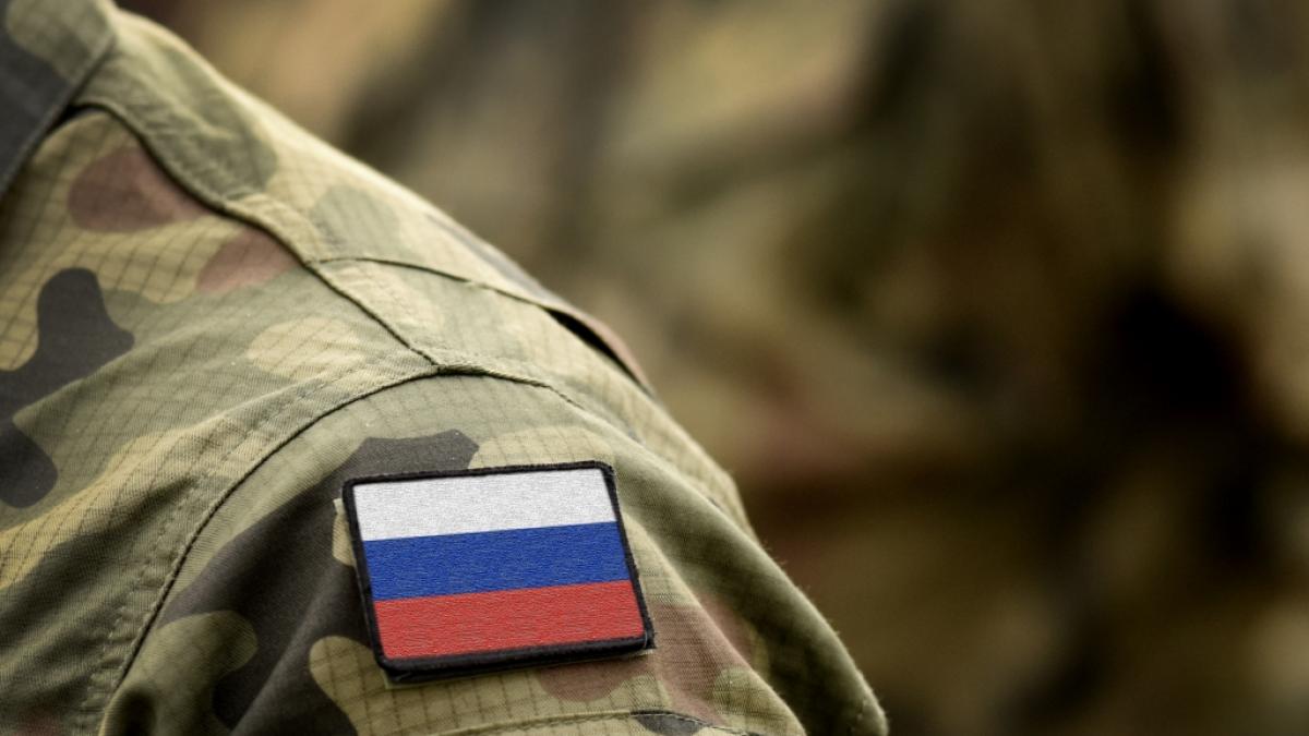 Die Horror-Aufnahmen zeigen, wie tote Putin-Soldaten von Haustieren gefressen werden. (Foto)