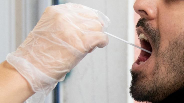 Die Zahl der Coronavirus-Fälle hat am Donnerstag einen neuen Rekordwert erreicht. (Symbolfoto)