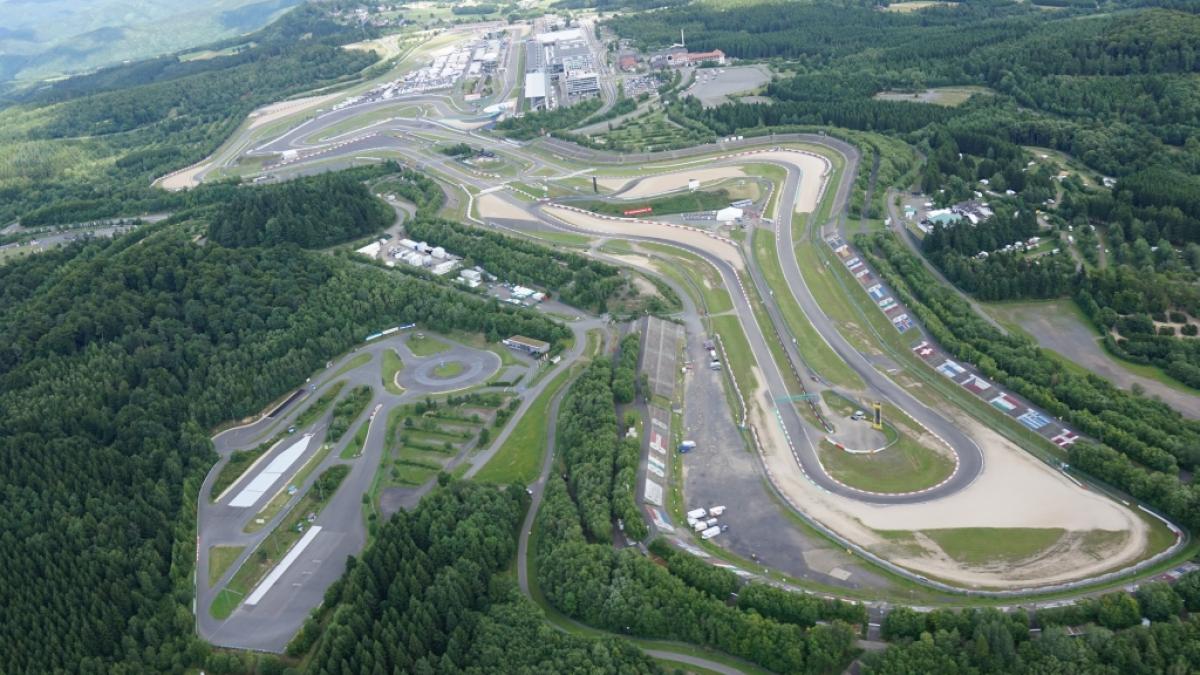 Bei einem Unfall auf dem N&uuml;rburgring sind zwei Menschen gestorben. Sie verungl&uuml;ckten bei einer Testfahrt. (Foto)