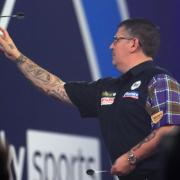 Der Schotte Gary Anderson hat sich im Halbfinale der Darts-WM 2021 gegen Dave 