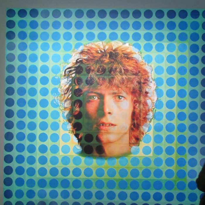 Völlig irre! David Bowie sagte Omikron-Schock schon 1999 voraus