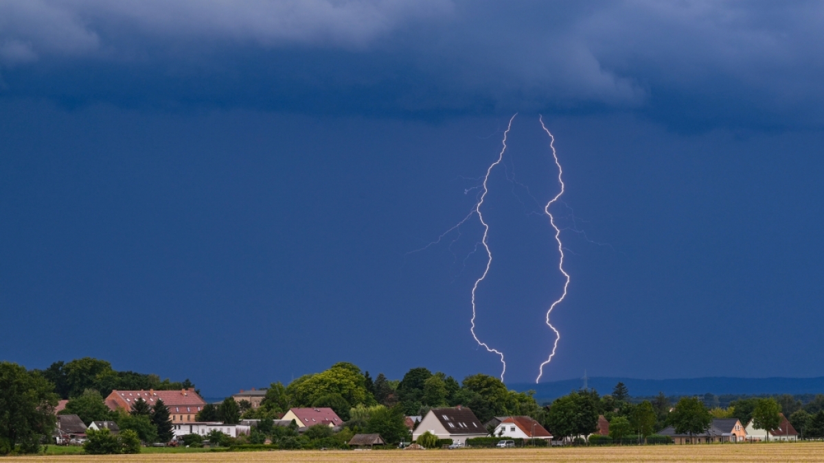 Der DWD hat eine Gewitter-Warnung herausgegeben (Symbolbild). (Foto)