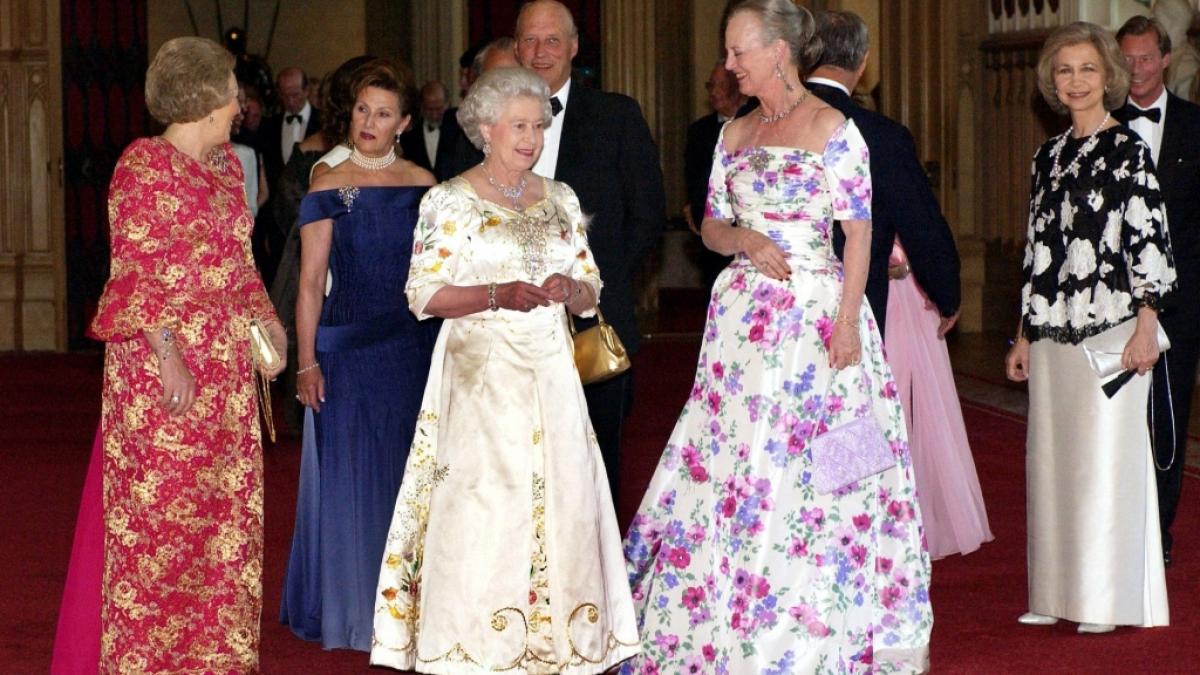 Queen Elizabeth II. unter ihresgleichen: Die europ&auml;ischen K&ouml;nigsh&auml;user tragen nach dem Ableben der britischen K&ouml;nigin Trauer. (Foto)