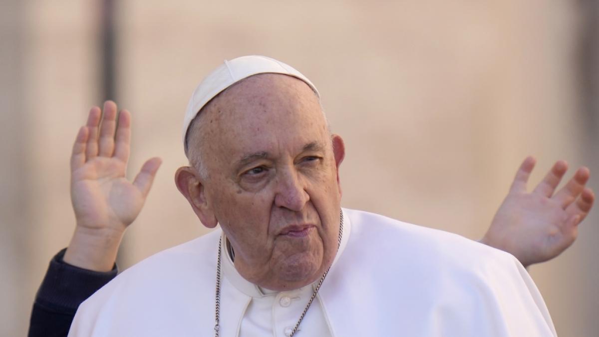 Papst Franziskus wurde in ein Krankenhaus eingeliefert. (Foto)