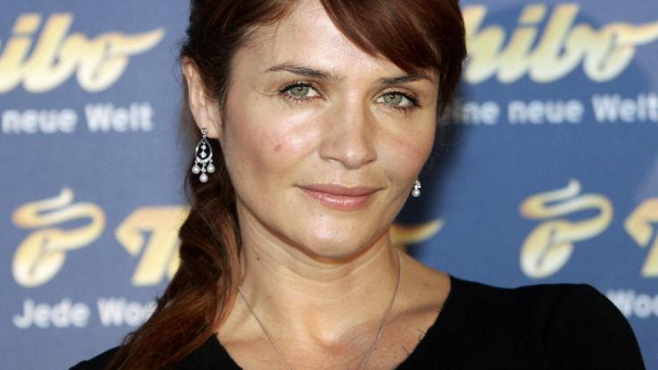 Helena Christensen hat sich mal wieder VOR der Kamera gezeigt.