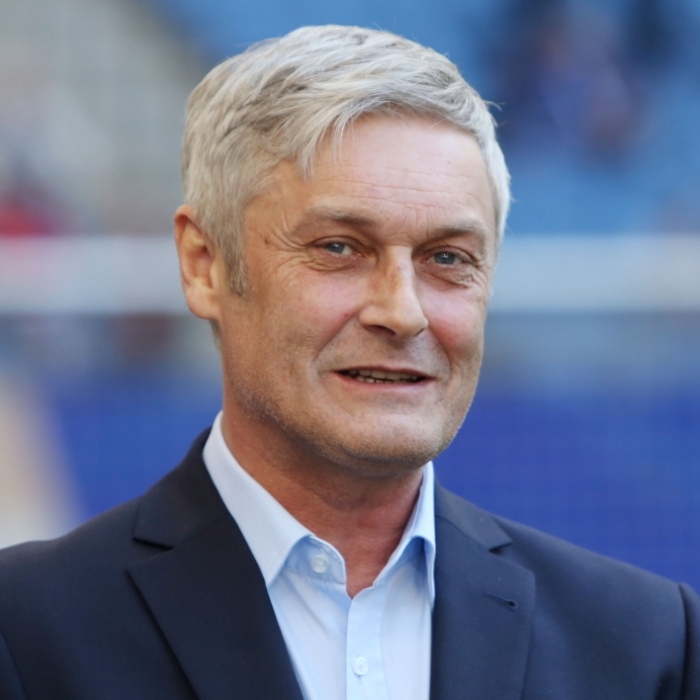 Ehemann und Hundeliebhaber! Das macht der Ex-Trainer heute
