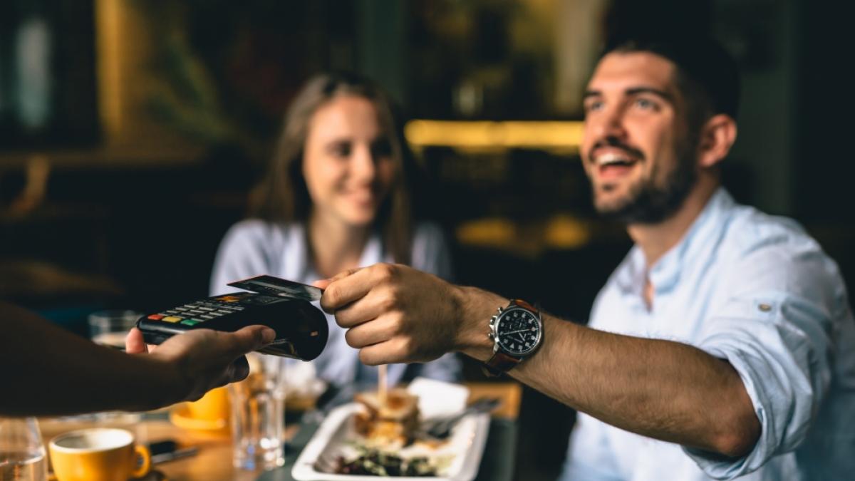 Wird ein Restaurantbesuch bald noch teurer? (Symbolfoto) (Foto)