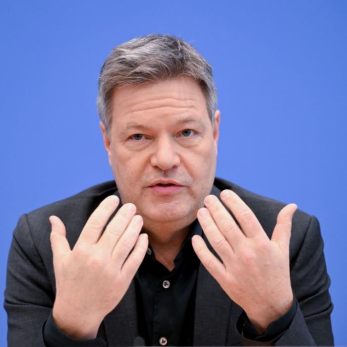 Hunderttausende starteten Petition - Grünen-Vizekanzler will bleiben