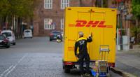 Postbot:innen sollen offenbar zukünftig keine schweren Pakete mehr tragen müssen.