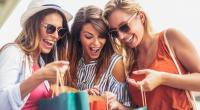 Zwischen den Jahren bummeln gehen? Dank Feiertagsöffnungen und verkaufsoffenem Sonntag auch zwischen Silvester 2021 und dem 2. Januar 2022 kein Problem - man muss nur wissen, wann und wo die Geschäfte geöffnet sind.
