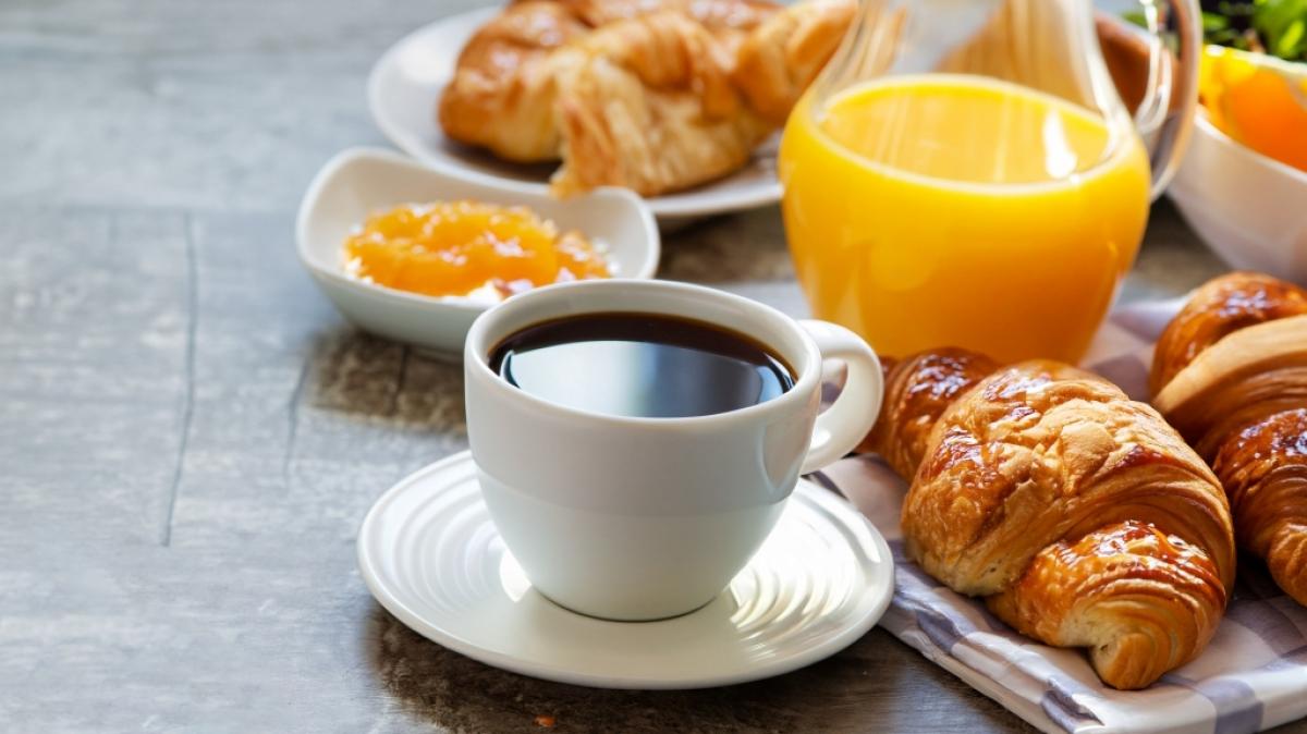 Die Tasse Kaffee darf auf vielen deutschen Fr&uuml;hst&uuml;ckstischen nicht fehlen. (Foto)