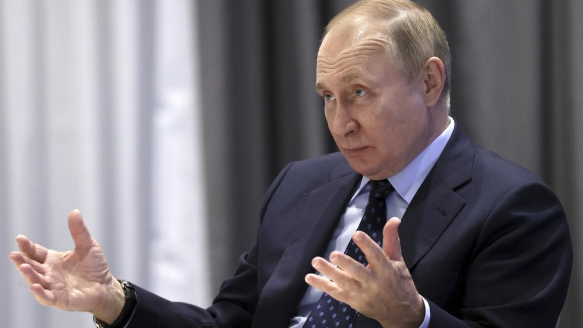 Ger&uuml;chte um den Gesundheitszustand von Wladimir Putin haben aufgrund neuer Videoaufnahmen Auftrieb bekommen. (Foto)