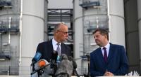 Bei seinem Besuch in Sachsen-Anhalt ging Bundeskanzler Friedrich Merz Wählern und der Presse demonstrativ aus dem Weg und ließ sich abschirmen.