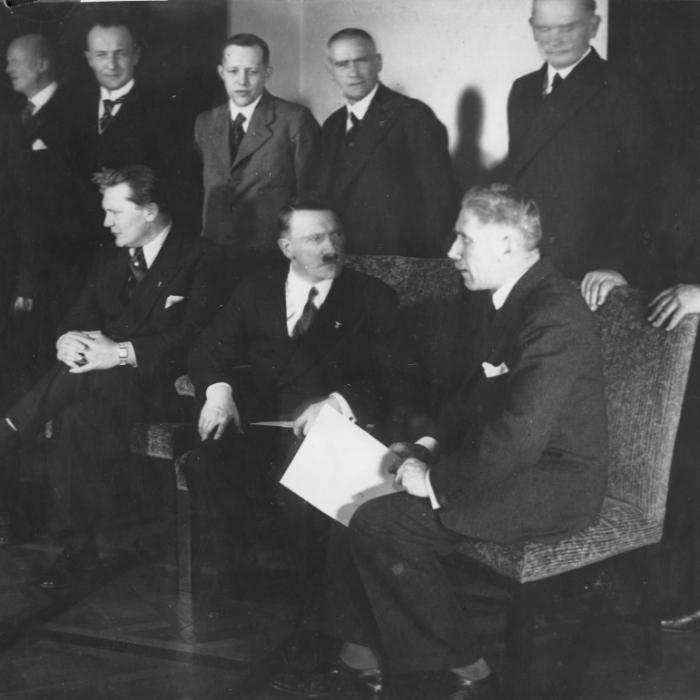 Hitlers Parteigenossen nur überzeugte Nazis? Was eine Mitgliedschaft wirklich bedeutete