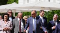 Die Deutschen trauen der Regierung von Kanzler Friedrich Merz (Mitte) kaum Verbesserungen in den Bereichen Wirtschaft und Migration zu.