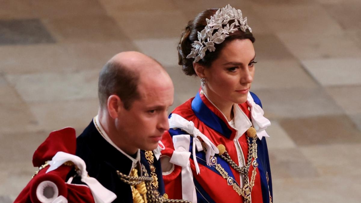 Bei der Kr&ouml;nung von K&ouml;nig Charles III. traten Prinz William und Prinzessin Kate noch als Power-Paar auf - doch ausgerechnet bei seinem Herzensprojekt soll die Prinzessin von Wales den Thronfolger jetzt sitzenlassen. (Foto)