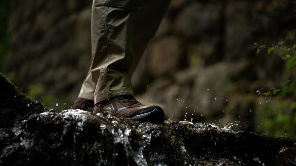 Feste Schuhe sind bei schlechter Witterung ein Muss. (Foto)