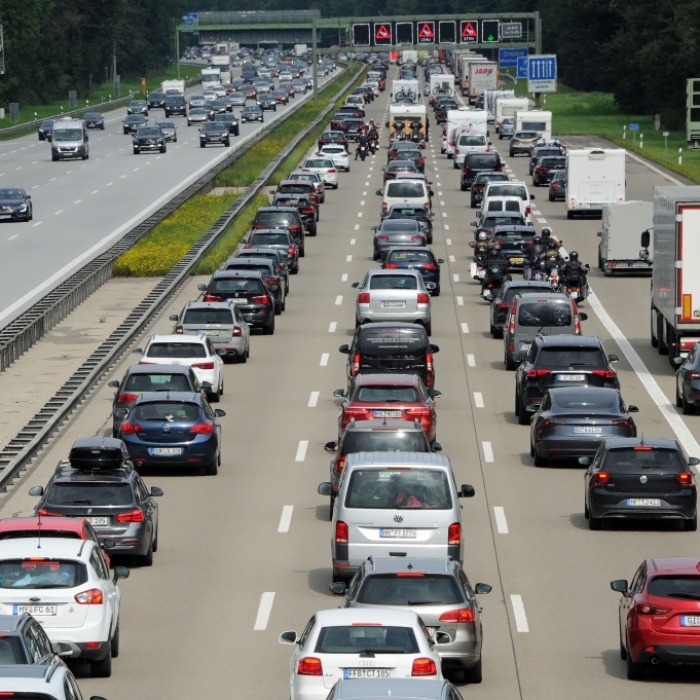Verstopfte Autobahnen! Auf DIESEN Strecken drohen am Sonntag Staus