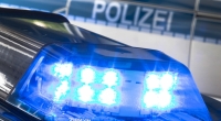 In Gelsenkirchen (Nordrhein-Westfalen) ist ein Beamter des Sondereinsatzkommandos bei einer Hausdurchsuchung erschossen worden (Symbolbild).