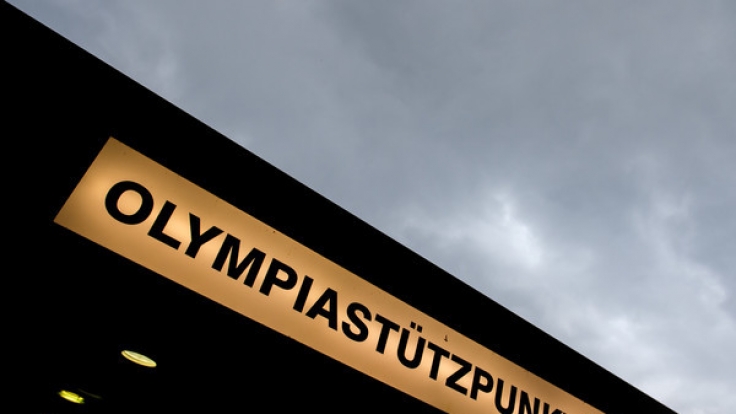 In einem Hamburger Sportinternat sollen zwei Jugendliche einen Mitschüler über Monate misshandelt haben.