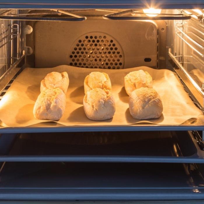 Stromverbrauch beim Aufbacken von Brötchen reduzieren - so geht's