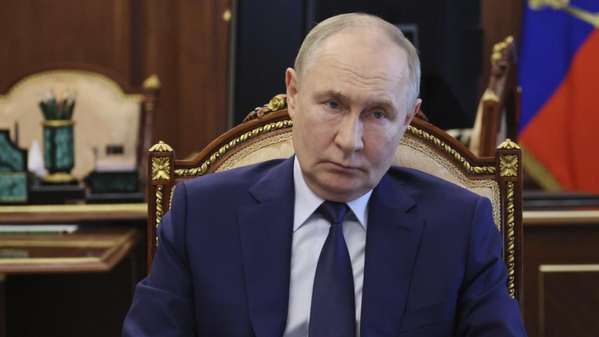 Wladimir Putin lie&szlig; eine ukrainische Stadt, dem Erdboden gleich machen. (Foto)