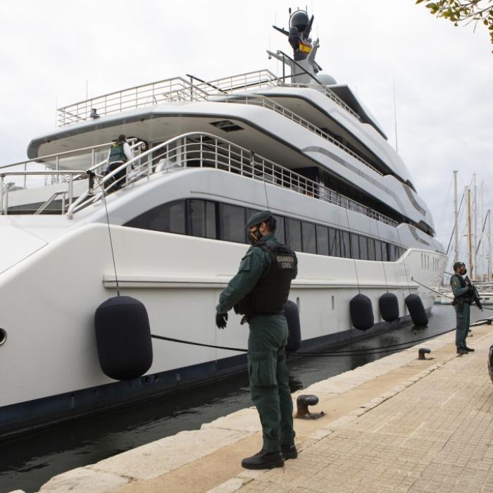 Super-Yachten verschwunden! Mit DIESEM Trick umgehen Putins Freunde Sanktionen