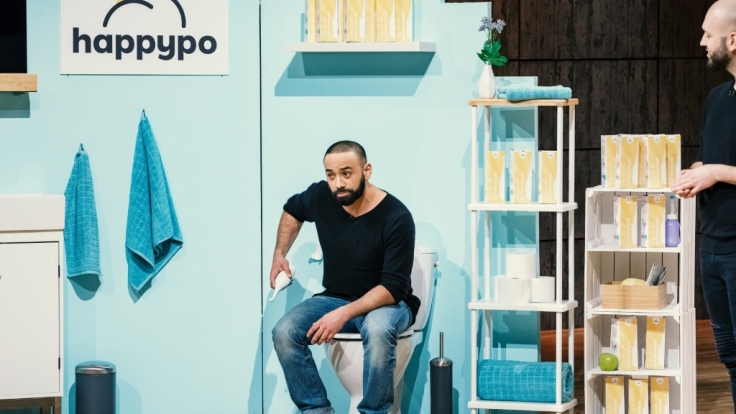 Oliver Elsoud (Foto) und Frank Schmischke aus Berlin präsentieren die Po-Dusche