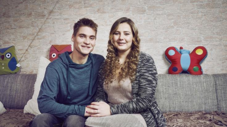 Sarafina und Peter basteln am Babyglück