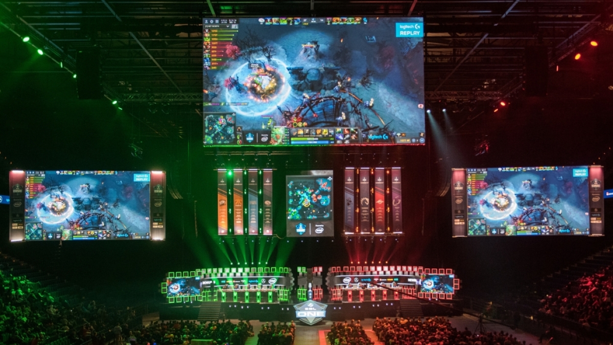 "Dota 2" scharrt unz&auml;hlige eSportler um sich. (Foto)