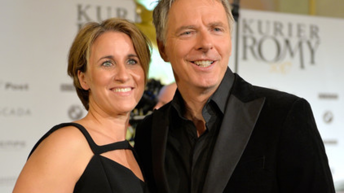 J&ouml;rg Pilawa mit seiner Frau Irina. (Foto)
