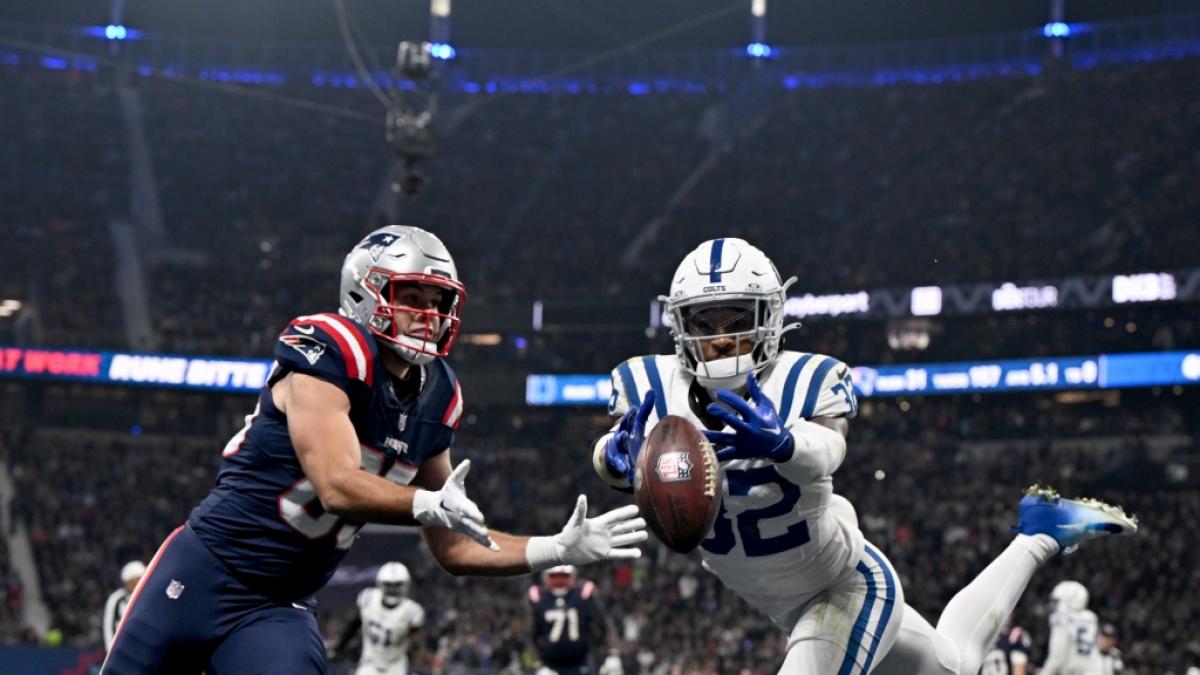 Julian Blackmon von den Patriots k&auml;mpft um den Ball. (Symbolbild) (Foto)