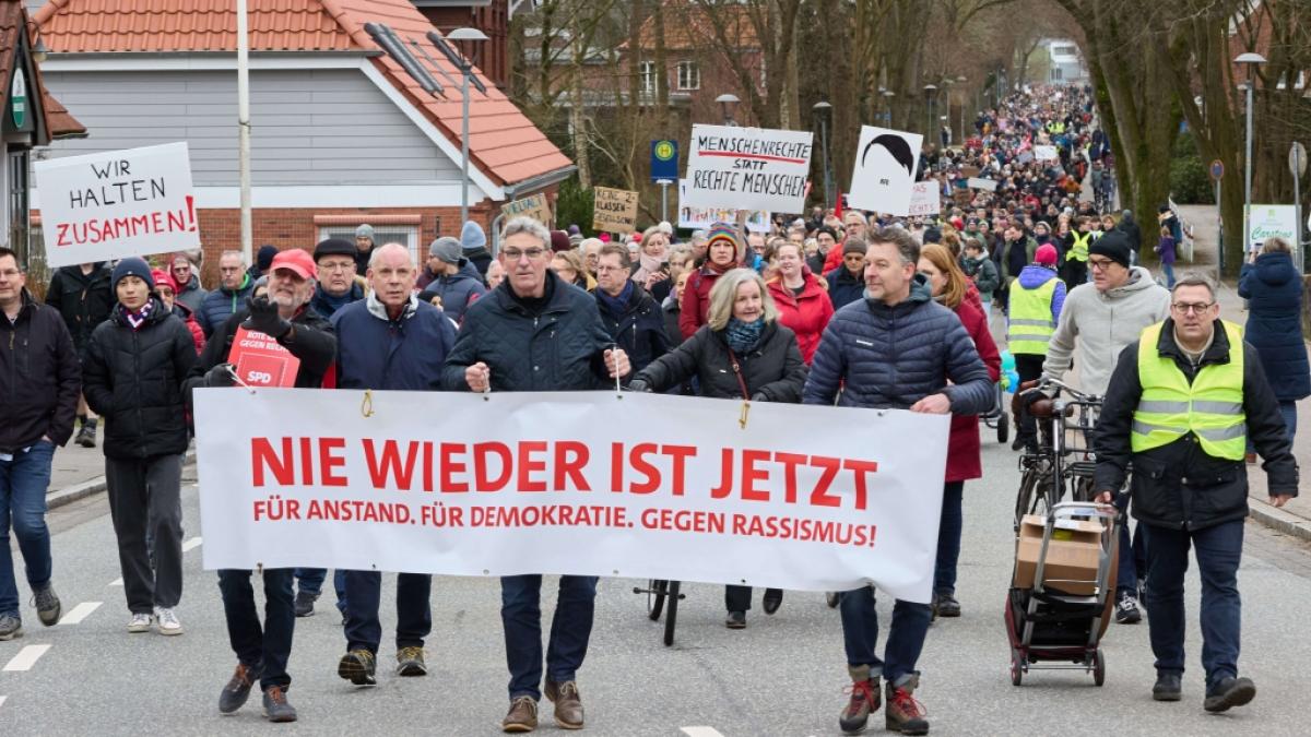 Laut gegen Rechtsextremismus und Menschenhass: Auch im April 2024 wird in etlichen St&auml;dten in Deutschland f&uuml;r die Demokratie demonstriert. (Foto)