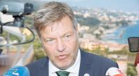 Viele Wähler glauben, dass Robert Habeck nicht genügend Kompetenz bei Wirtschaftsthemen hat.