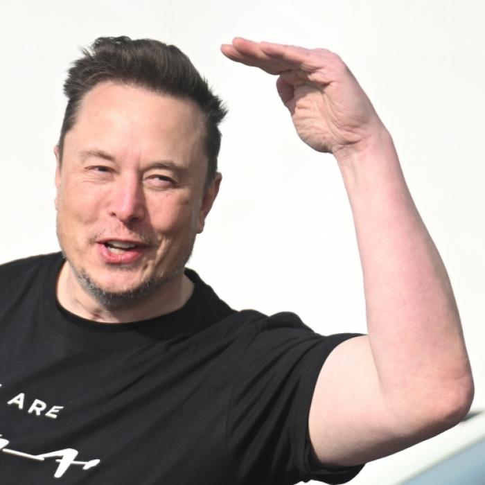 Tesla-Boss provozierte mit Transgender-Behauptung