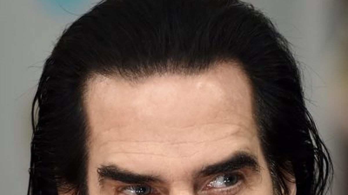 Nick Cave wurde als Songschreiber und Musiker weltberühmt. Im Sommer 2015 ereilte den gebürtigen Australier eine Tragödie: Sein 15-jähriger Sohn Arthur starb auf tragische Weise, nachdem er im südenglischen Brighton von den Klippen gestürzt war. (Foto)