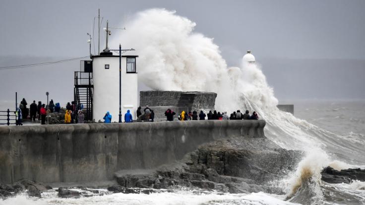 Meteorologen rechnen aufgrund starker Regenfälle durch Sturm
