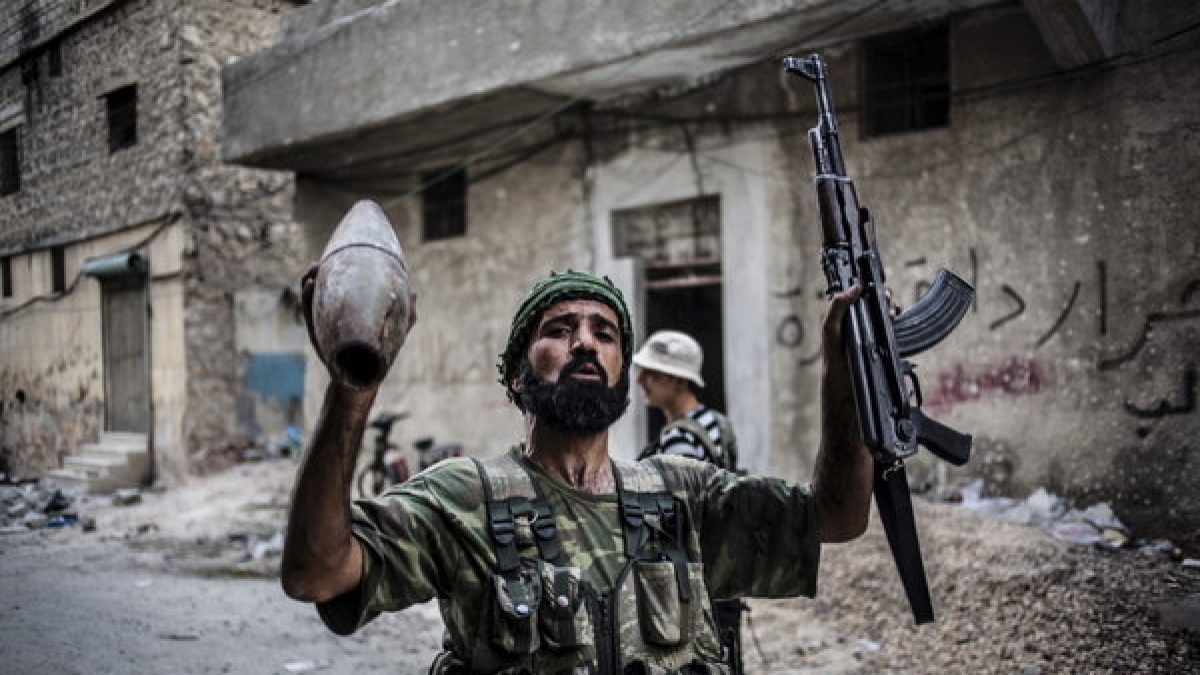 Syrische Rebellen sollen einen Jungen (12) gek&ouml;pft haben. (Foto)