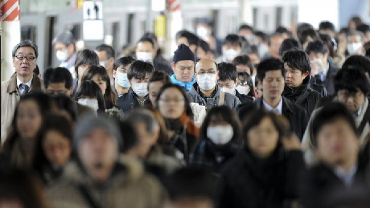 Menschenmassen in einer Metro-Station in Tokio: Suizide k&ouml;nnen das japanische Verkehrsnetz schnell zum Erliegen bringen.  (Foto)