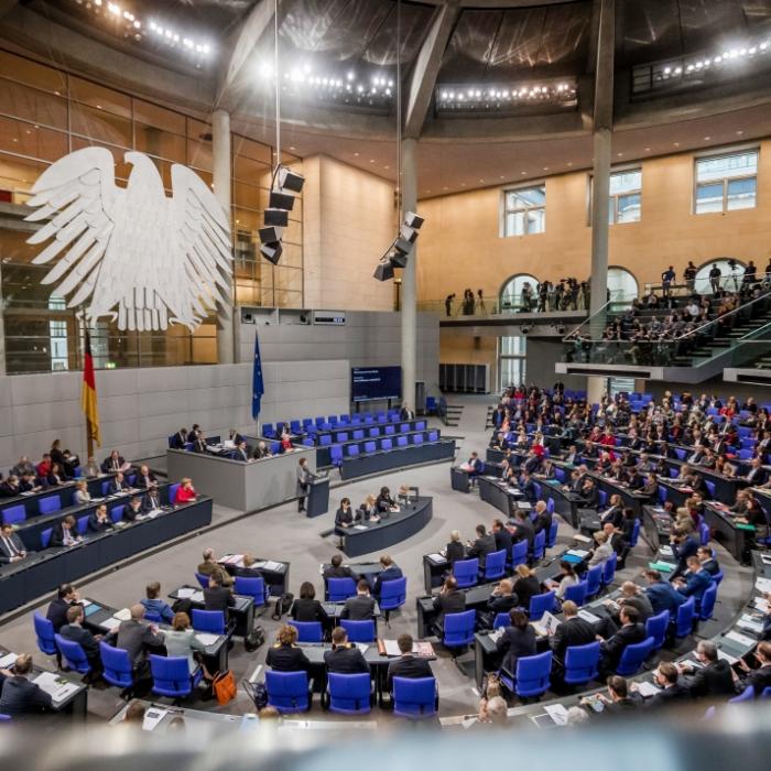 Luxuriöse Rente! SO hoch ist die Rente unserer Politiker
