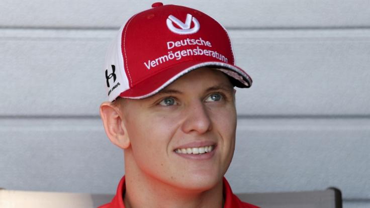Mick Schumacher spricht ganz offen über die Vergleiche mit Papa Michael Schumacher.