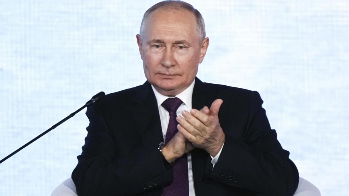 Wladimir Putin scheint im Kreml fest im Sattel zu sitzen - doch hinter den Kulissen l&auml;uft die Suche nach einem Nachfolger angeblich l&auml;ngst auf Hochtouren. (Foto)