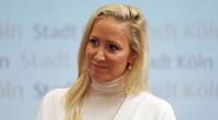 Janine Kunze zeigt sich im Monokini bei Instagram.