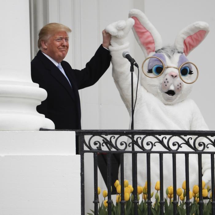 US-Präsident wegen heuchlerischer Osterbotschaft am Pranger