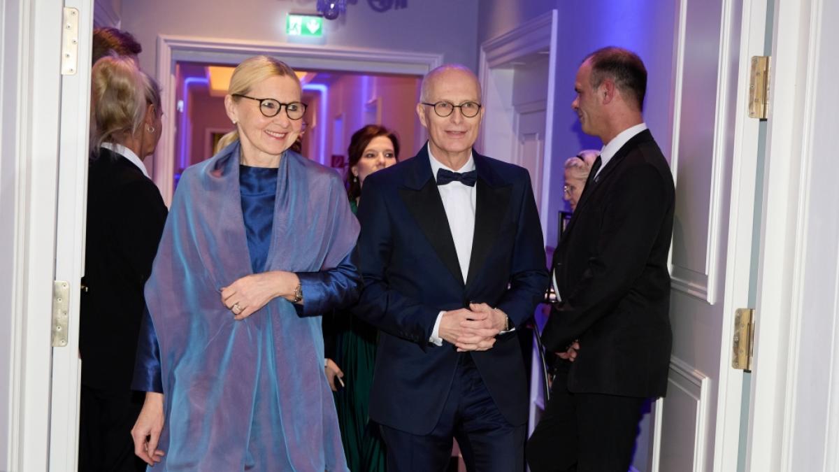 Hamburgs Erster B&uuml;rgermeister mit seiner Frau Eva-Maria. (Foto)