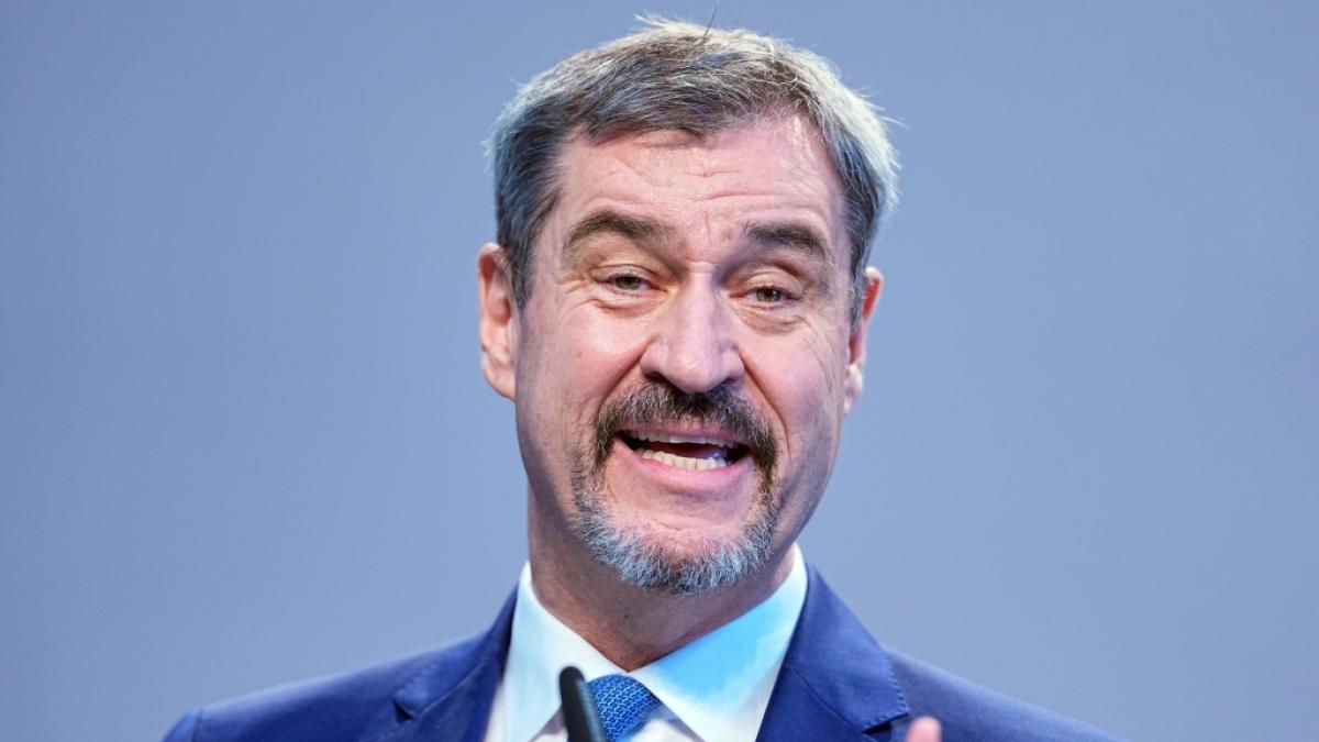 Markus S&ouml;der spricht bei einer Pressekonferenz. (Foto)