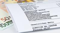 2026 steigt die Beitragsbemessungsgrenze für Kranken-, Renten-, und Pflege-Versicherung. Gutverdiener trifft es dann besonders hart.