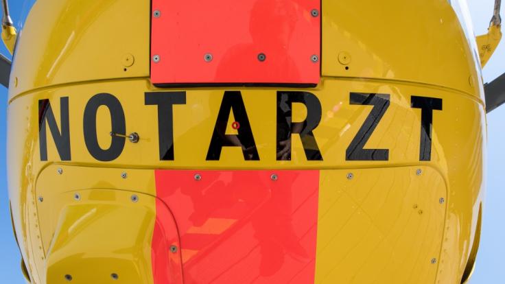Die 7-Jährige wurde per Rettungshubschrauber ins Krankenhaus geflogen. (Symbolbild)