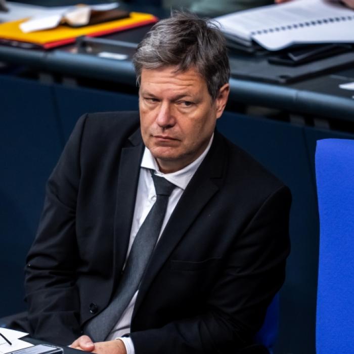 Habeck will Heizung verbieten, Wagenknecht entsetzt mit Vergewaltigungs-Relativierung