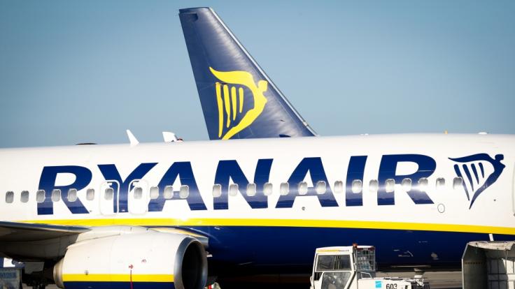 Bleiben die Flugzeuge der irischen Fluggesellschaft am Boden? Ryanair-Mitarbeiter haben für Mittwoch neue Streiks angekündigt.